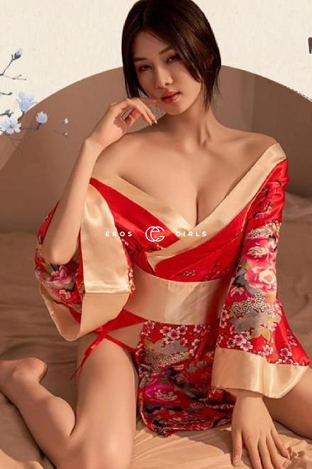 Luna  Versautes Anal Asiatin  Schweiz, Luzern 