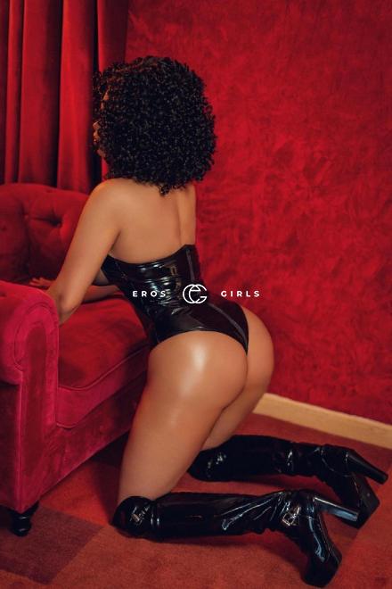 Ana CHUBBY LATINA COME IN FACE Schweiz, Waadt