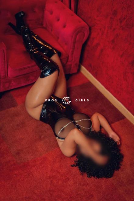 Ana CHUBBY LATINA COME IN FACE Schweiz, Waadt