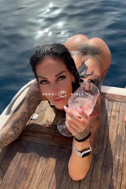 Naomi ! Pornoshow ! Schweiz, Z&uuml;rich Umgebung