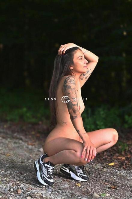 TOP-GIRL SOPHIE Schwanzgierig und eng... Schweiz, Schaffhausen