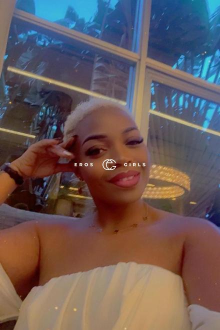 OLIVIA-FRANKREICH- Versaute Wildkatze..... Basel Stadt, Schweiz