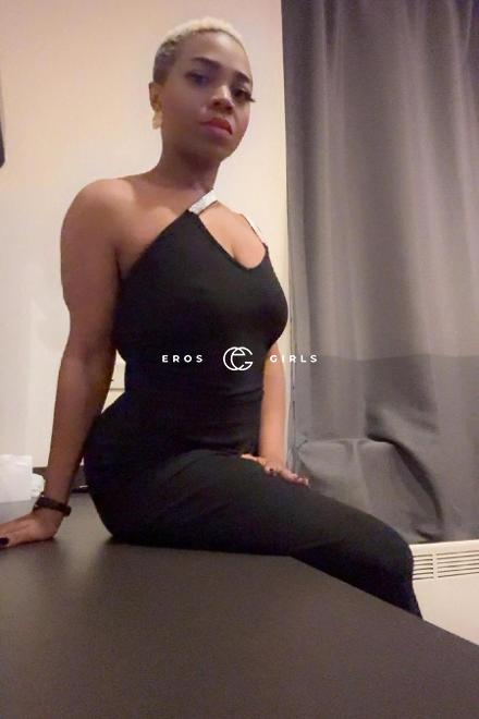 OLIVIA-FRANKREICH- Versaute Wildkatze..... Basel Stadt, Schweiz