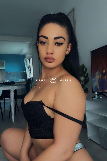 Giulia TEEN TEEN COME IN FACE Schweiz, Neuenburg