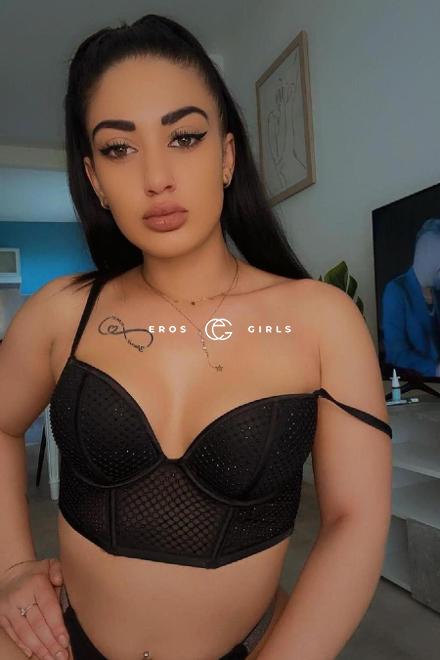 Giulia TEEN TEEN COME IN FACE Schweiz, Neuenburg