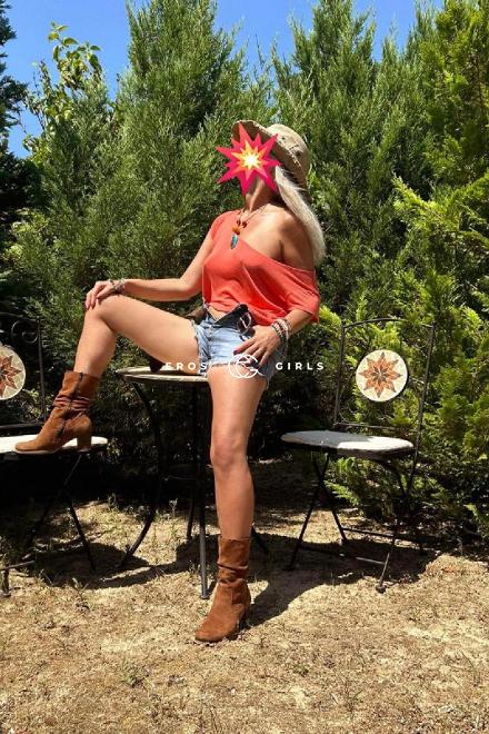 Jenna  STUDIERTE NYMPHOMANIN  Schweiz, Zug