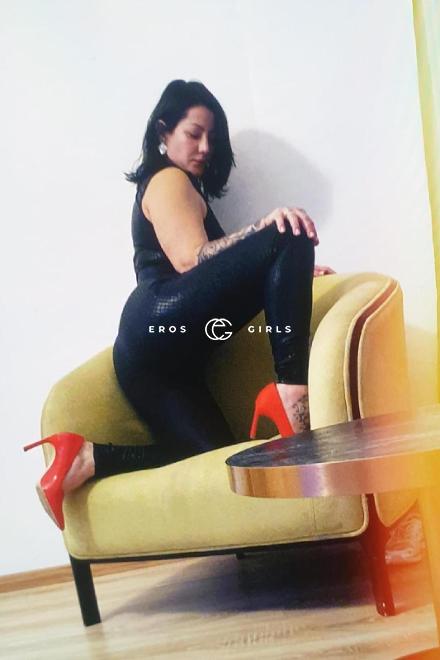 Yesica COUGAR LATINA COUGAR ANAL SEX CIM Schweiz, Neuenburg