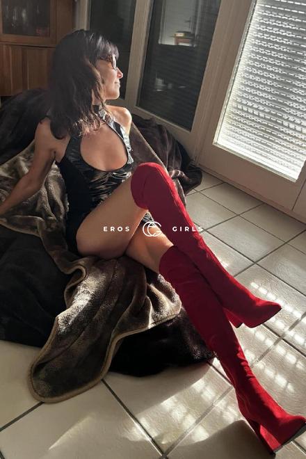 SOFIA-Schweizerin SEXY-MILF - sp&uuml;re meine heis Schweiz, Schaffhausen