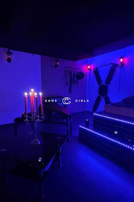 FANNI-SKLAVIN-HART- Bestrafe mich... Schweiz, Schaffhausen