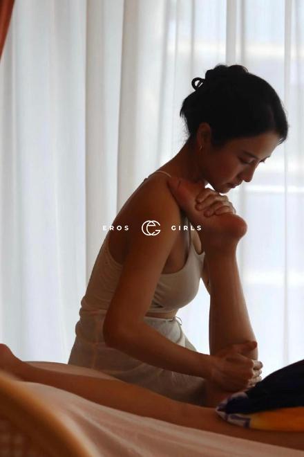 NANA  Sexy Asiatin Massage Basel Stadt, Schweiz