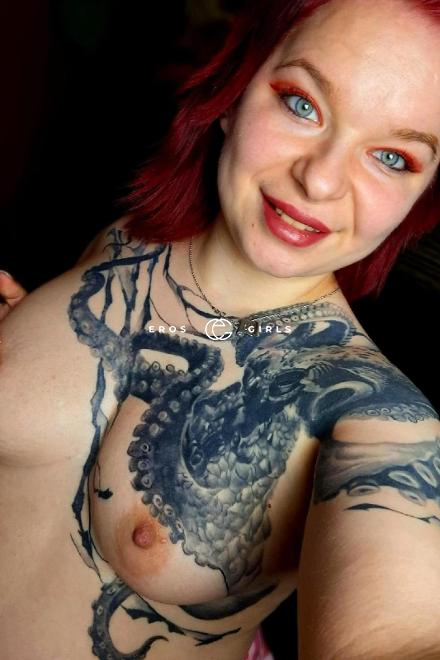 HOLLY Heisse TEENIE-Spalte... Basel Stadt, Schweiz