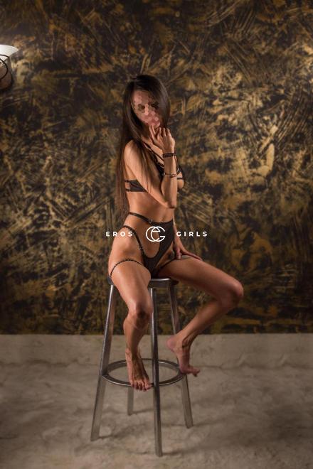 JULIA ULTRA SKINNY ab 11:00 Uhr Schweiz, Schwyz