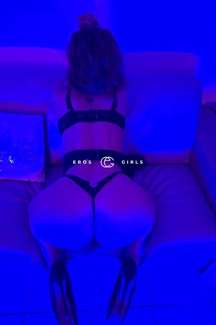 Maddy FRENCH GIRL ANAL SEX Schweiz, Waadt