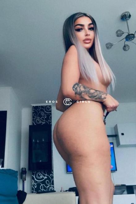 Rebecca    Castello   Schweiz, Schwyz