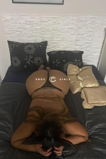 Zara MILF mit enge MuschiA-Z Schweiz, Luzern 