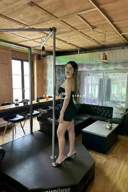 Anna Deep Throat hot Latin girl Schweiz, Aargau