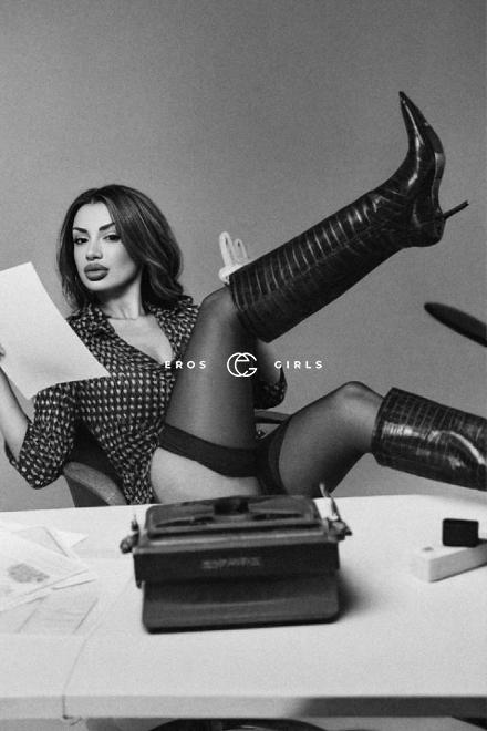 Michelle  gerne Landung in Mund  Schweiz, Zürich Umgebung