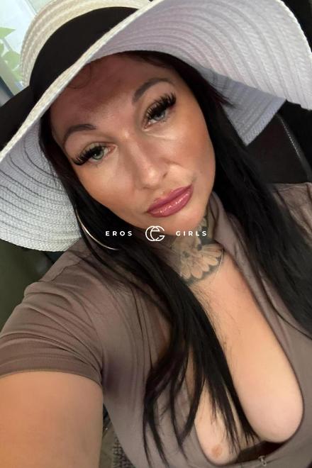 Roxanne Einfach pervers. Schweiz, Luzern 